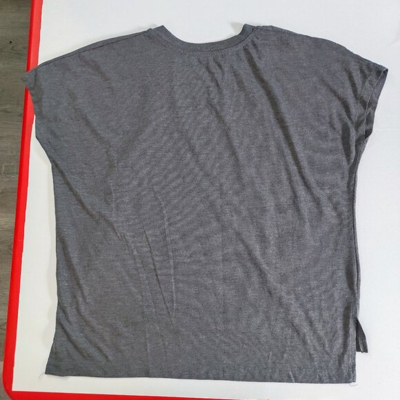 Under Armour  short sleeve T-shirt street wear grey women's size XS Loose - Picture 4 of 8